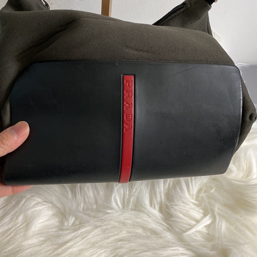 Prada - Picture 2 of 8